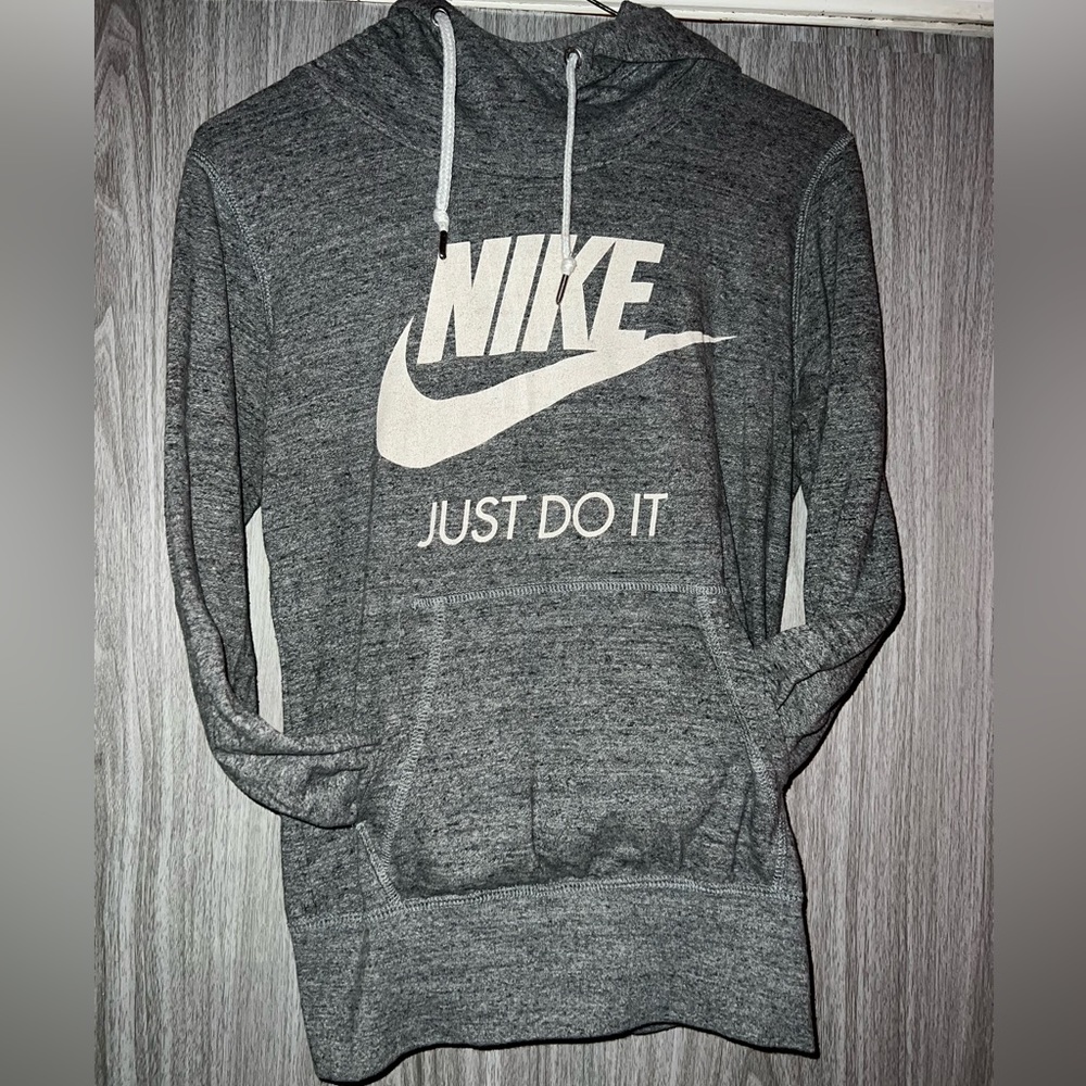 Women’s Nike Sweatshirt